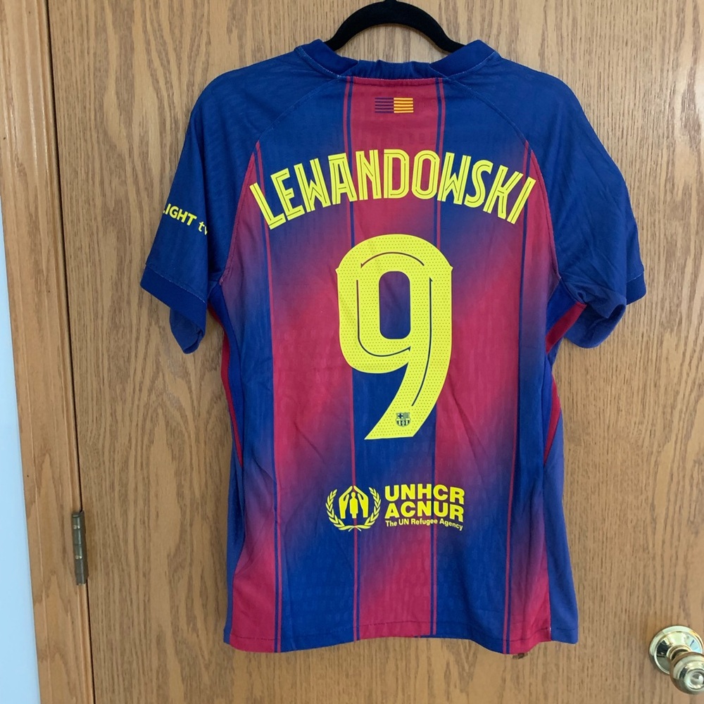 Barcelona 2025/2026 Jerseys - Picture 12 of 15